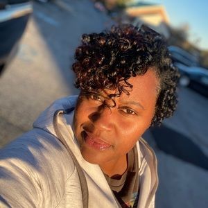 Meet your Posher, Veronica